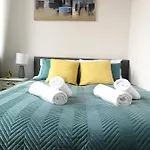 Family Quiet Corner 15 Min Old Town & Kazimierz By Homelike 아파트 크라쿠프